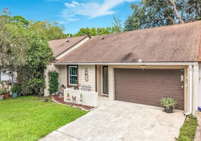Photo 2 of Single family home for sale at 107 Long Leaf Pine Cir, Sanford, FL 32773 | MLS# O6440127 | Listing updated on 2026-09-19