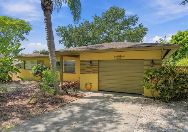Photo 2 of Sale Pending at 1612 San Charles Dr, Dunedin, FL 34698 | MLS# TB8546705 | Listing updated on 2026-09-18