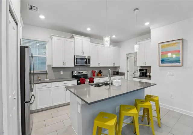 Photo 4 of Single family home for sale at 949 Leader St, Davenport, FL 33896 | MLS# O6440194 | Listing updated on 2026-09-22