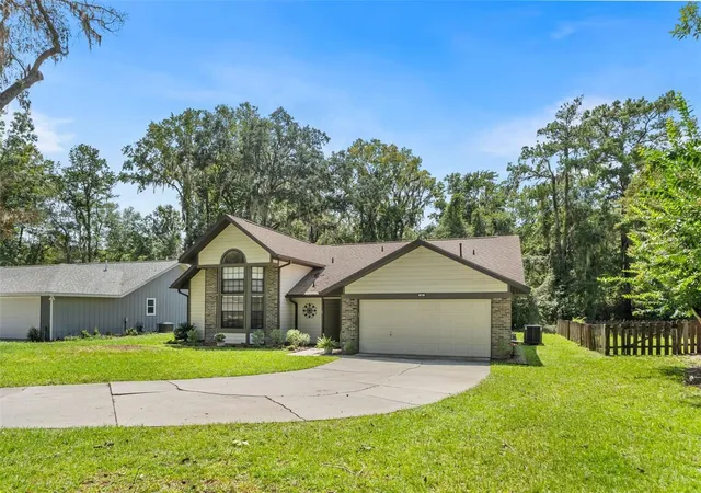 Photo 3 of Single family home for sale at 4122 Nw 59th Terrace, Gainesville, FL 32606 | MLS# GC543357 | Listing updated on 2026-09-21