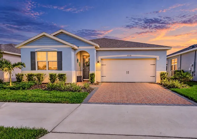 Photo 1 of Single family home for sale at 17558 Blazing Star Cir, Clermont, FL 34714 | MLS# O6440280 | Listing updated on 2026-09-09