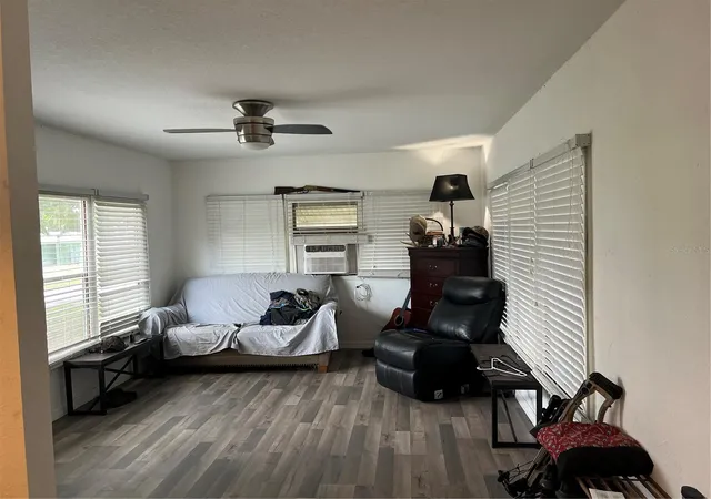 Photo 2 of Manufactured home for sale at 124 Cotton Ct, Auburndale, FL 33823 | MLS# S5157222 | Listing updated on 2026-09-09