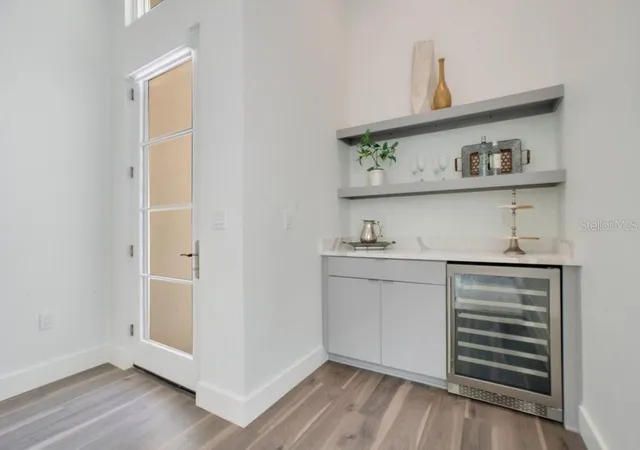 Photo 3 of Townhouse for sale at 504 W Swoope Ave, Winter Park, FL 32789 | MLS# O6440582 | Listing updated on 2026-10-11
