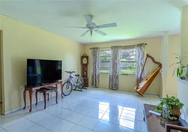 Photo 4 of Single family home for sale at 7544 Rio Pinar Lakes Blvd, Orlando, FL 32822 | MLS# O6440600 | Listing updated on 2026-10-03