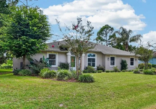 Photo 2 of Single family home for sale at 84 Ethan Allen Dr, Palm Coast, FL 32164 | MLS# FC321356 | Listing updated on 2026-10-03