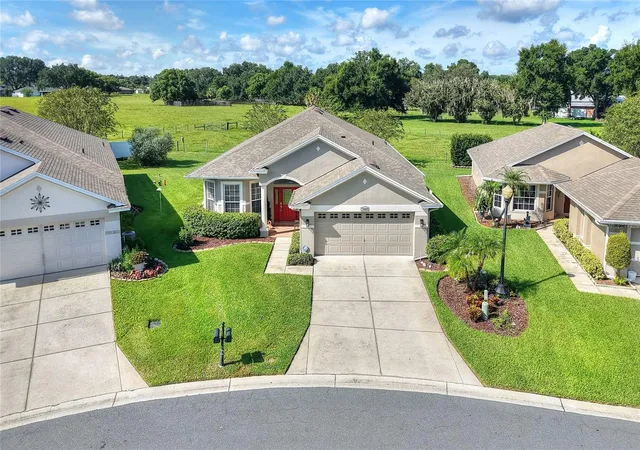 Photo 1 of Single family home for sale at 1668 Rocky Pointe Dr, Lakeland, FL 33813 | MLS# O6440777 | Listing updated on 2026-09-26