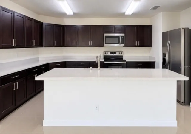Photo 2 of Single family home for sale at 604 Sarner Pass Way, Winter Haven, FL 33881 | MLS# S5157377 | Listing updated on 2026-09-16