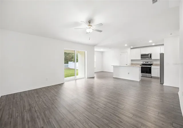 Photo 3 of Single family home for sale at 318 Bowfin Ct, Kissimmee, FL 34759 | MLS# O6441090 | Listing updated on 2026-10-20