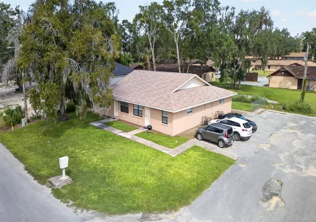 Photo 4 of House for sale at 51 NW 21st Place, Ocala, FL 34475 | MLS# OM732134 | Listing updated on 2026-09-21