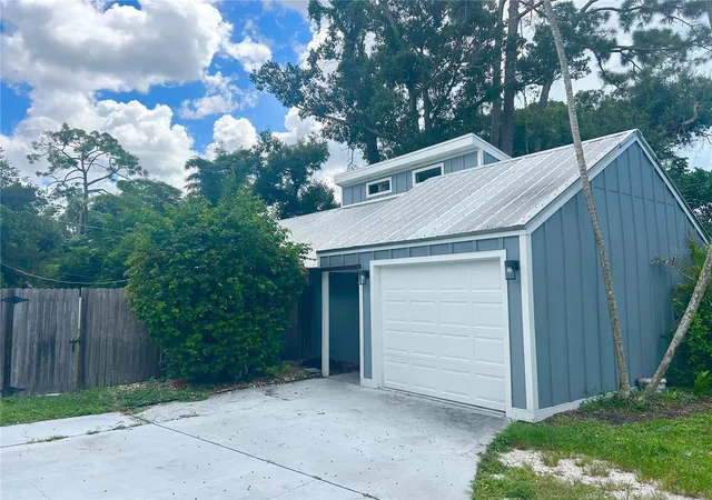 Photo 2 of Single family home for sale at 4219 Murdock Ave, Sarasota, FL 34231 | MLS# A4705916 | Listing updated on 2026-09-16