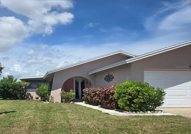 Photo 2 of Single family home for sale at 4535 Great Lakes Dr S, Clearwater, FL 33762 | MLS# TB8548139 | Listing updated on 2026-09-22