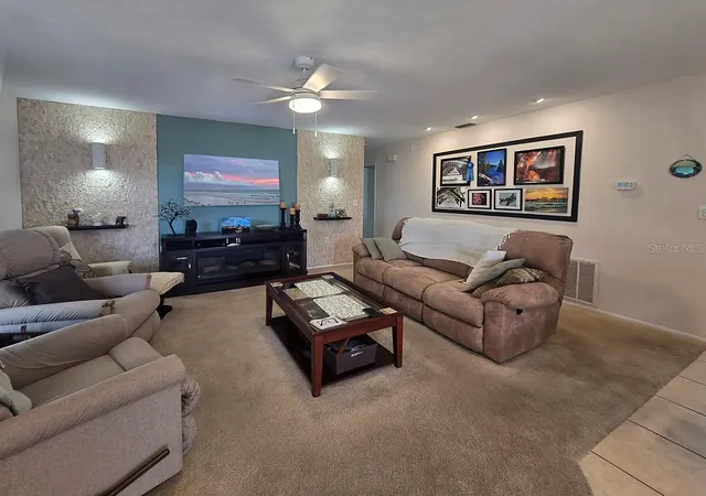 Photo 4 of Single family home for sale at 4535 Great Lakes Dr S, Clearwater, FL 33762 | MLS# TB8548139 | Listing updated on 2026-09-22