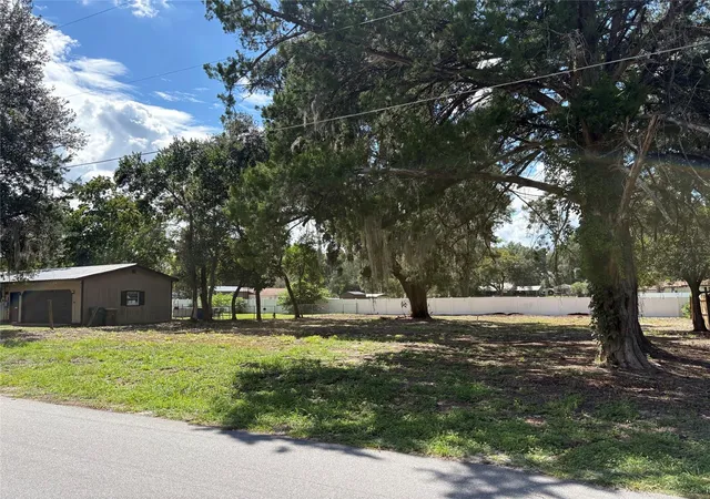Photo 2 of Land for sale at 2710 Ne 15th Avenue, Ocala, FL 34470 | MLS# OM732200 | Listing updated on 2026-09-16
