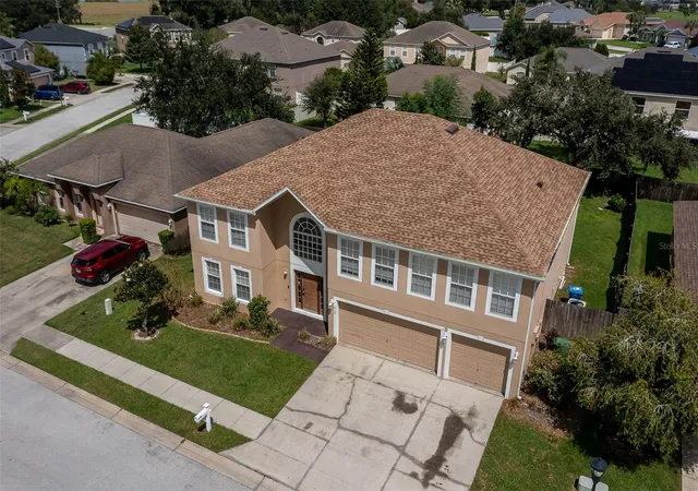 Photo 3 of Single family home for sale at 464 Fish Hawk Dr, Winter Haven, FL 33884 | MLS# O6441688 | Listing updated on 2026-09-18
