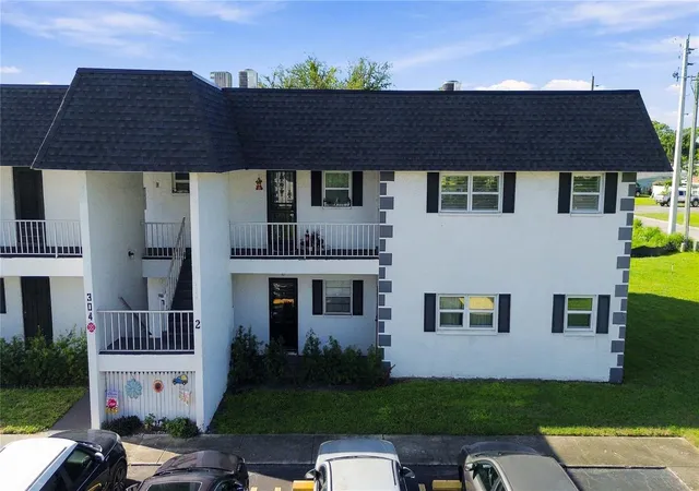 Condo for sale at 304 47th Avenue Dr W #313, BRADENTON, FL 34207 | MLS# A4706047