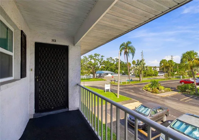 Photo 1 of Condo for sale at 304 47th Avenue Dr W #313, Bradenton, FL 34207 | MLS# A4706047 | Listing updated on 2026-09-18