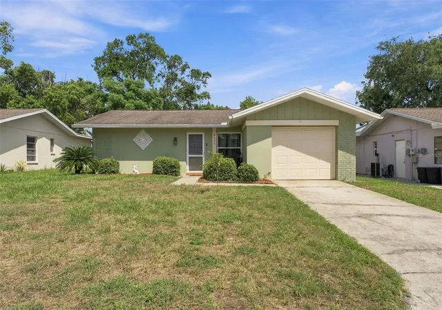 Photo 3 of Single family home for sale at 8025 Juarez Dr, Port Richey, FL 34668 | MLS# W7889514 | Listing updated on 2026-09-17
