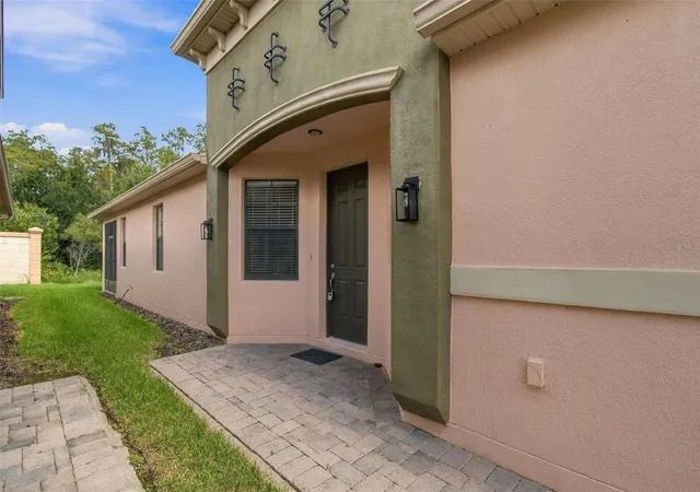 Photo 3 of Single family home for sale at 884 Grand Cnl Dr, Kissimmee, FL 34759 | MLS# S5157557 | Listing updated on 2026-09-18
