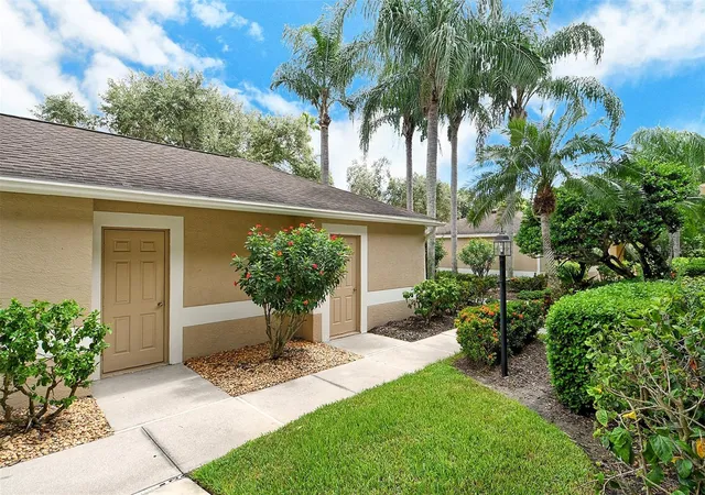Photo 3 of Condo for sale at 5240 Hyland Hills Ave #1415, Sarasota, FL 34241 | MLS# A4706127 | Listing updated on 2026-10-01