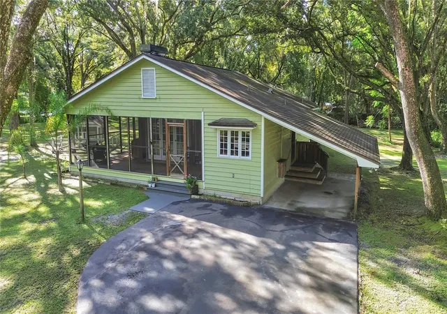 Photo 3 of Single family home for sale at 6075 Country Clb Rd, Wesley Chapel, FL 33544 | MLS# TB8548780 | Listing updated on 2026-09-18