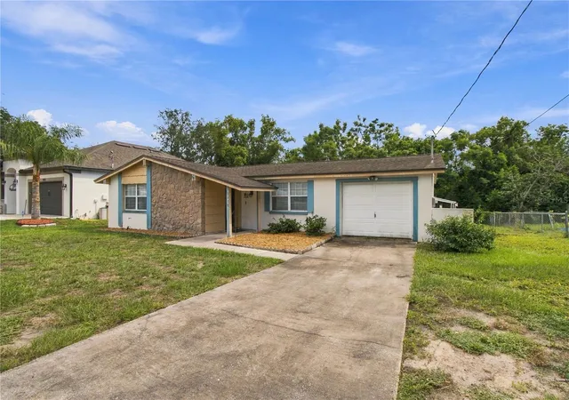 Photo 2 of Single family home for sale at 1110 E Boyer St, Tarpon Springs, FL 34689 | MLS# TB8548796 | Listing updated on 2026-09-22