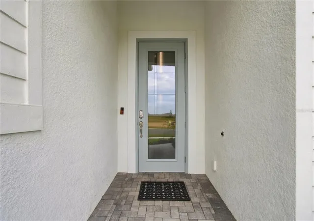 Photo 3 of Single family home for sale at 1725 Point Grace Rd, Tavares, FL 32778 | MLS# O6441966 | Listing updated on 2026-09-17