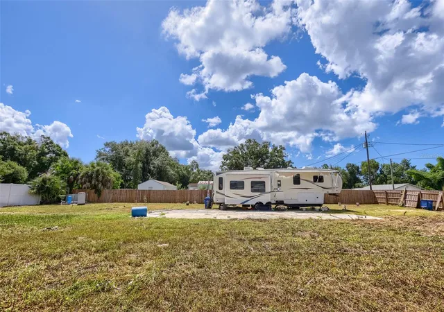 Photo 3 of Land for sale at 4929 Victoria Ave, Sarasota, FL 34233 | MLS# A4706237 | Listing updated on 2026-09-16