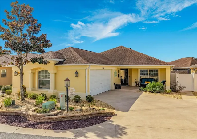 Photo 1 of Single family home for sale at 1068 Becker Ave, The Villages, FL 32163 | MLS# G5117851 | Listing updated on 2026-09-23