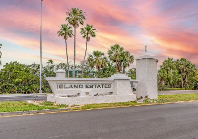 Photo 4 of Condo for sale at 770 Is Way #N103, Clearwater Beach, FL 33767 | MLS# TB8549022 | Listing updated on 2026-09-22