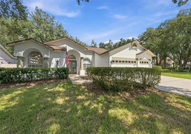 Photo 1 of Single family home for sale at 9316 Knightsbridge Ct, Tampa, FL 33647 | MLS# TB8549083 | Listing updated on 2026-09-17