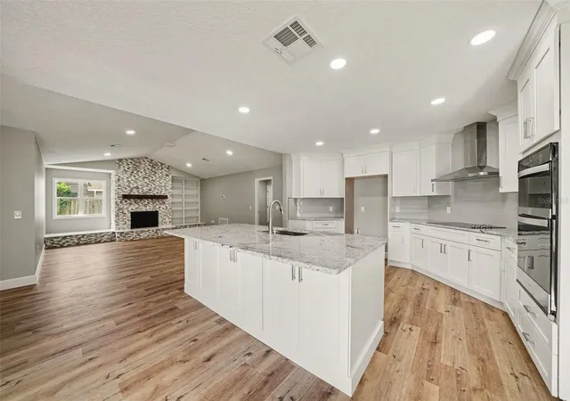Photo 3 of Single family home for sale at 33608 Overton Dr, Leesburg, FL 34788 | MLS# O6442291 | Listing updated on 2026-09-18