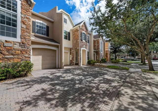Photo 2 of Townhouse for sale at 2017 Gold Spring Cvs, Kissimmee, FL 34743 | MLS# O6442381 | Listing updated on 2026-09-18
