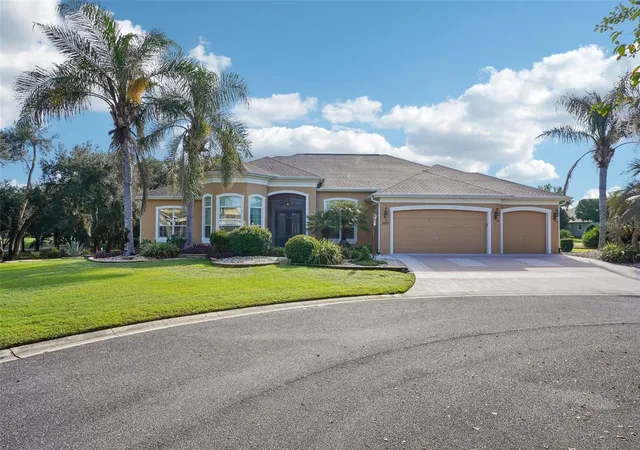 Photo 1 of Sale Pending at 2055 Lake Ridge Dr, The Villages, FL 32162 | MLS# G5117876 | Listing updated on 2026-09-19