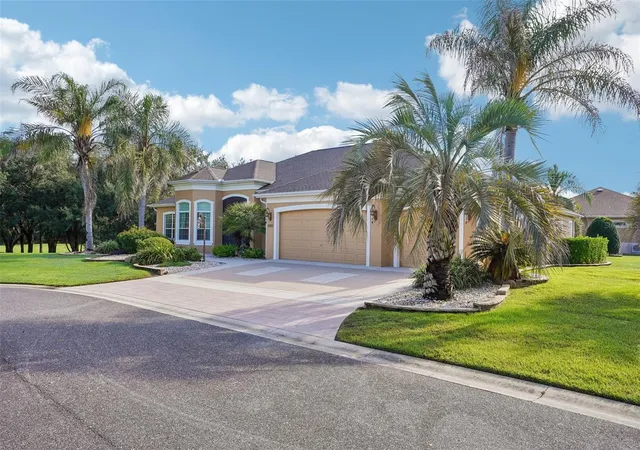 Photo 3 of Sale Pending at 2055 Lake Ridge Dr, The Villages, FL 32162 | MLS# G5117876 | Listing updated on 2026-09-19