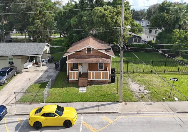 Photo 3 of Single family home for sale at 914 W South St, Orlando, FL 32805 | MLS# S5157742 | Listing updated on 2026-09-18