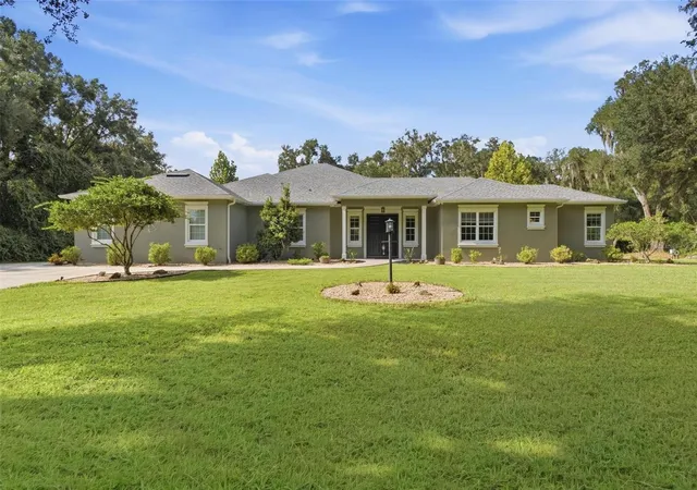 Single family home for sale at 10594 NE 104th Circle, OXFORD, FL 34484 | MLS# G5117898