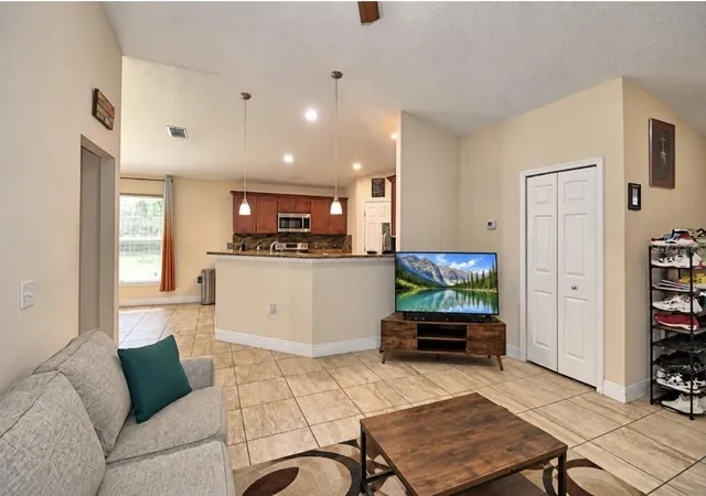 Photo 4 of Single family home for sale at 2128 Orchid Way, Kissimmee, FL 34759 | MLS# L4965122 | Listing updated on 2026-10-07
