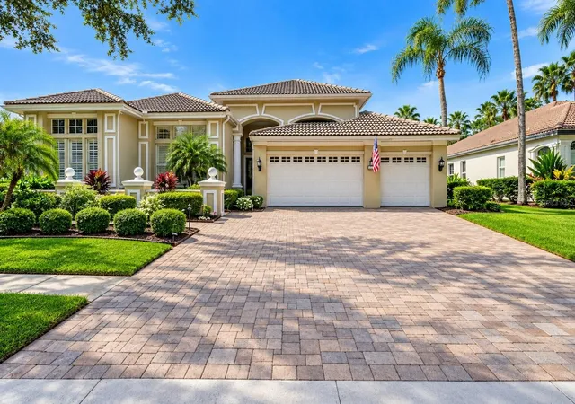 Photo 1 of Single family home for sale at 9108 Woodridge Run Dr, Tampa, FL 33647 | MLS# TB8549449 | Listing updated on 2026-09-17