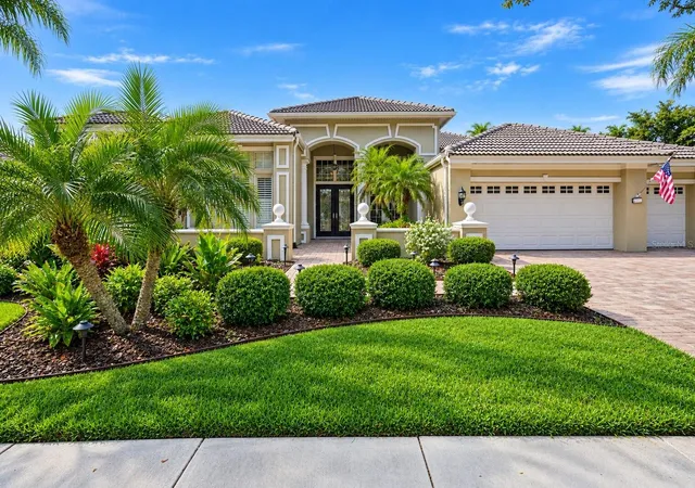 Photo 2 of Single family home for sale at 9108 Woodridge Run Dr, Tampa, FL 33647 | MLS# TB8549449 | Listing updated on 2026-09-17