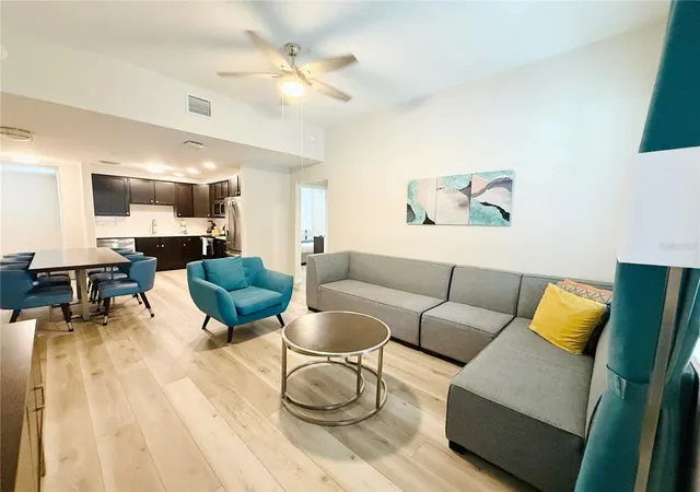 Photo 3 of Condo for sale at 4012 Breakview Dr #B401, Orlando, FL 32819 | MLS# O6442619 | Listing updated on 2026-09-22
