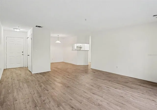 Photo 3 of Condo for sale at 199 Afton Sq #108, Altamonte Springs, FL 32714 | MLS# O6442664 | Listing updated on 2026-09-18