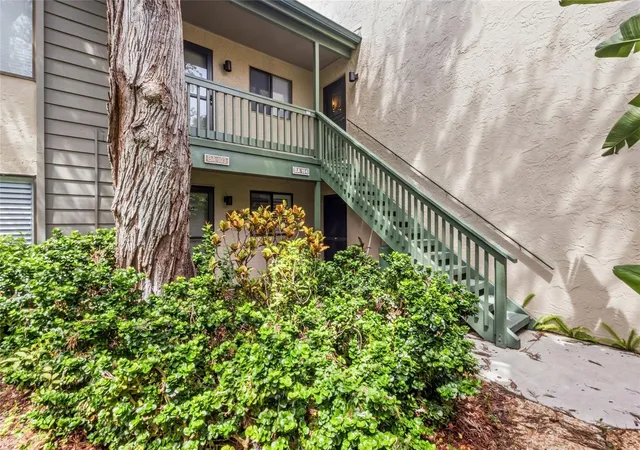 Photo 2 of Sale Pending at 1601 Bayhouse Point Dr #204, Sarasota, FL 34231 | MLS# A4706475 | Listing updated on 2026-10-05