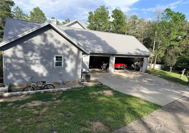 Photo 3 of Single family home for sale at 1671 E Amberjack Dr, Hernando, FL 34442 | MLS# OM732446 | Listing updated on 2026-09-18