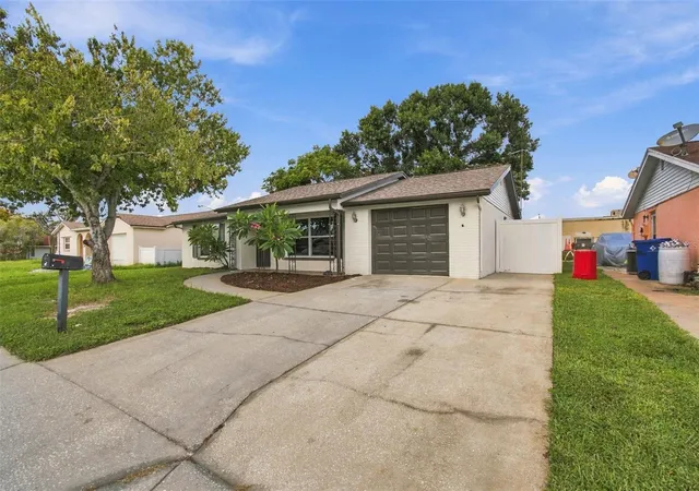 Photo 3 of Single family home for sale at 7215 Robstown Dr, Port Richey, FL 34668 | MLS# TB8549657 | Listing updated on 2026-10-06