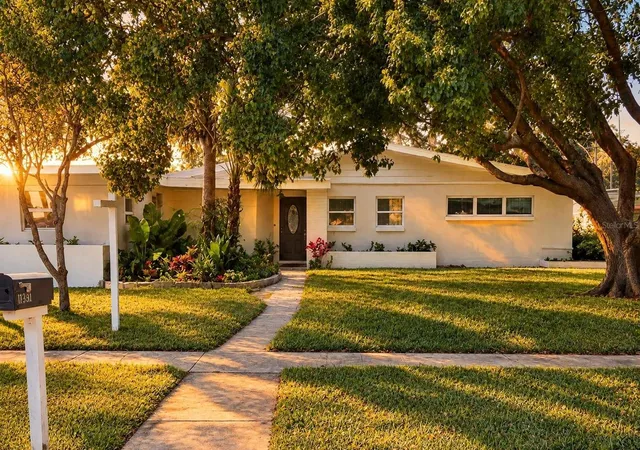 Photo 2 of Single family home for sale at 1057 Calumet St, Clearwater, FL 33755 | MLS# O6442876 | Listing updated on 2026-09-18