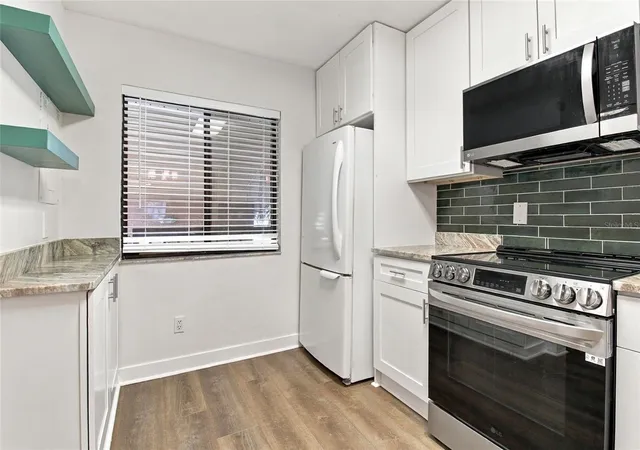 Photo 4 of Condo for sale at 721 83rd Avenue N #202, Saint Petersburg, FL 33702 | MLS# TB8549811 | Listing updated on 2026-09-19