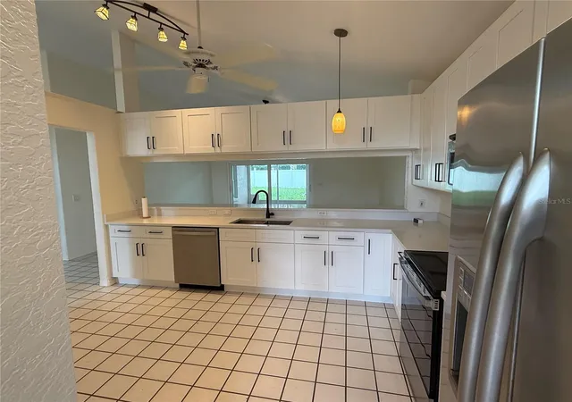 Photo 2 of Single family home for sale at 12613 Summer Tree Ct, Orlando, FL 32828 | MLS# V4951361 | Listing updated on 2026-09-18