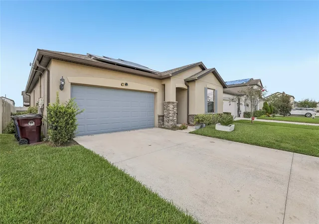 Photo 3 of Single family home for sale at 1808 Cayman Cvs Cir, Saint Cloud, FL 34772 | MLS# S5157863 | Listing updated on 2026-09-18