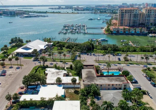 5th image of 64 Bay Esplanade #302, Clearwater Beach, FL 33767 | MLS# U8092684