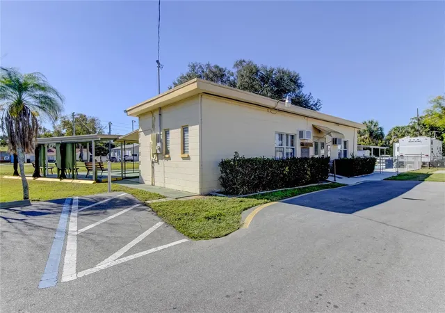 4th image of 4776 66th Ln N #12, Saint Petersburg, FL 33709 | MLS# T3304228